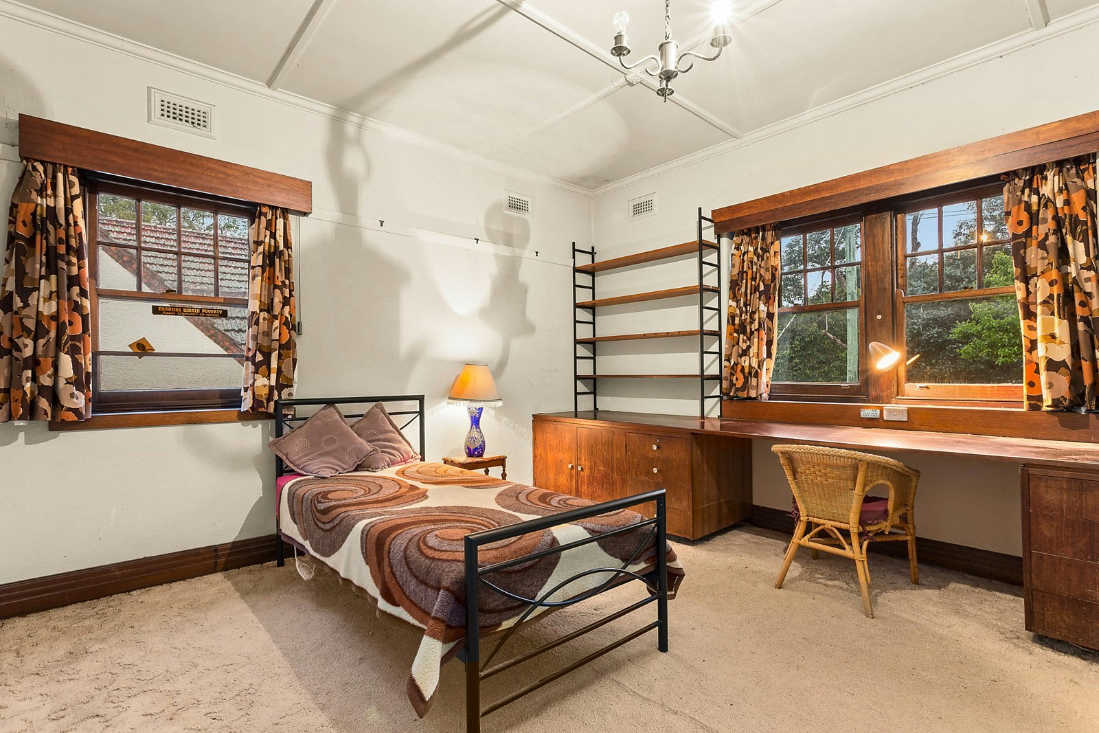 35 Talbot Crescent, Kooyong, VIC