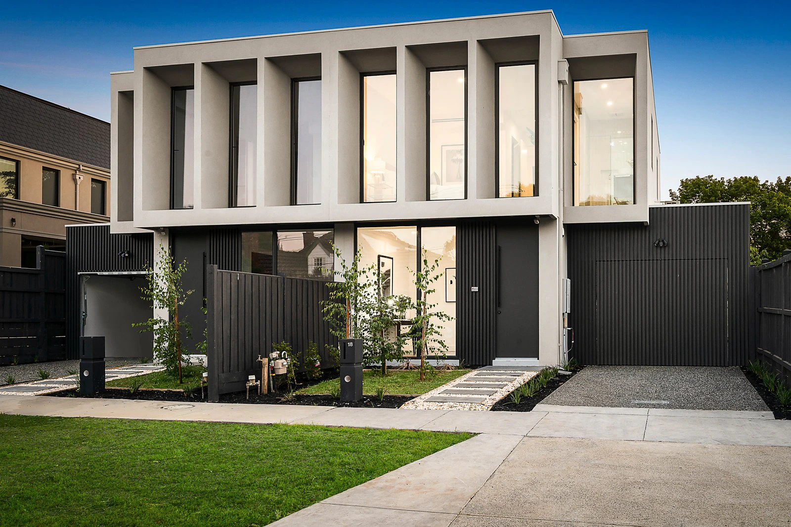 18 Dundonald Avenue, Malvern East, VIC