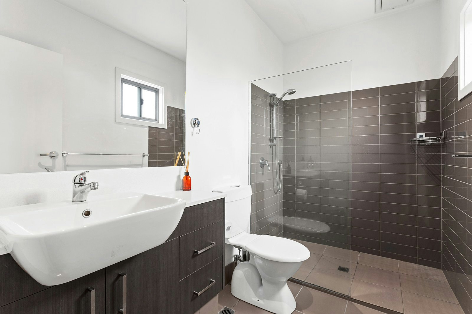 13/5 Lewisham Road, Windsor, VIC