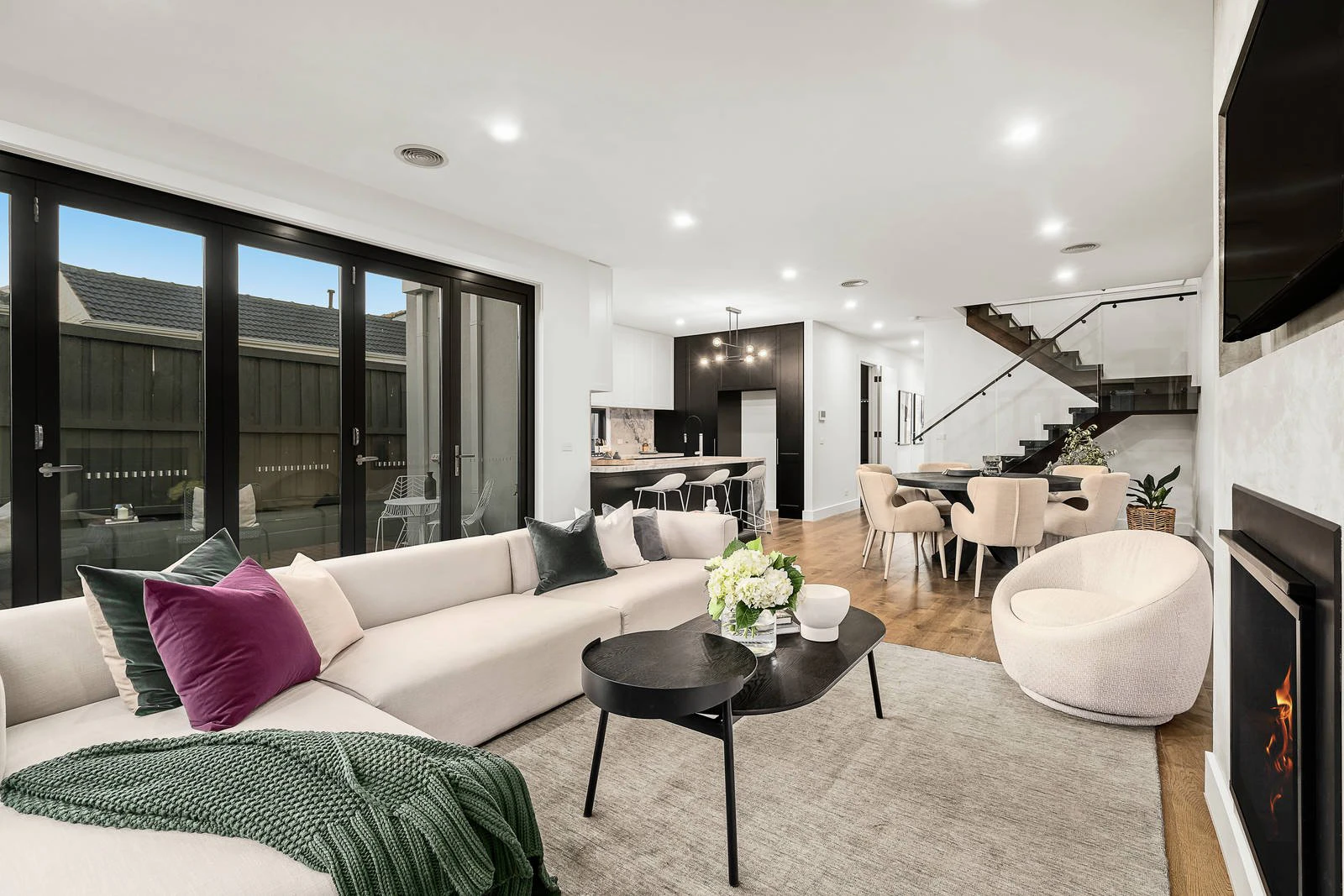 18 Dundonald Avenue, Malvern East, VIC