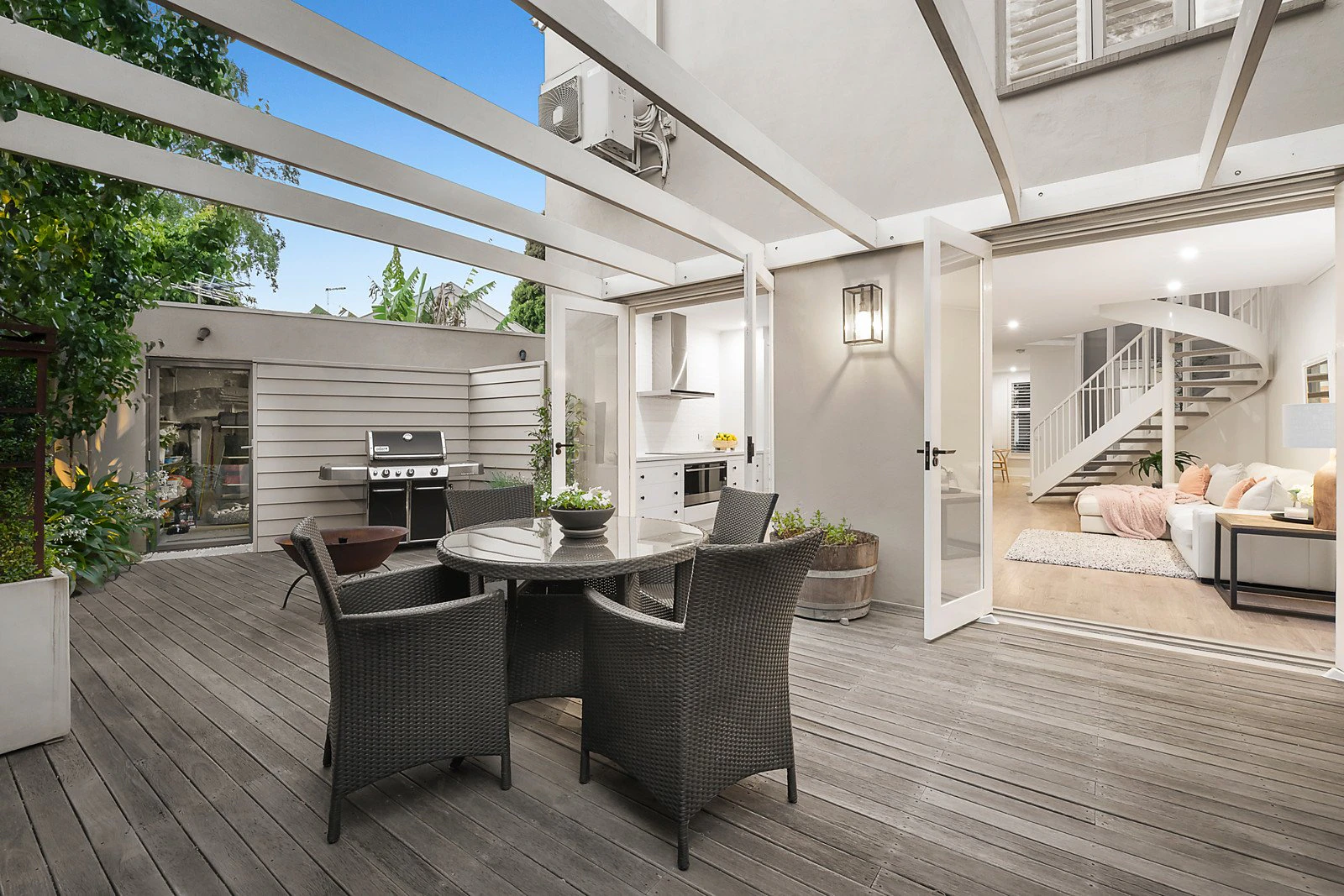 2/10 Wilton Vale Crescent, Malvern East, VIC