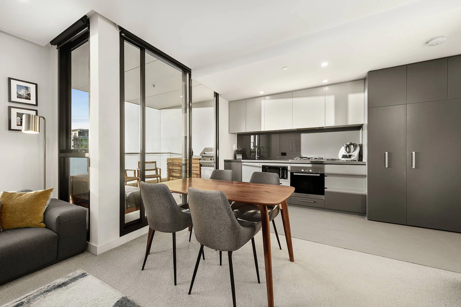302/120 High Street, Windsor, VIC