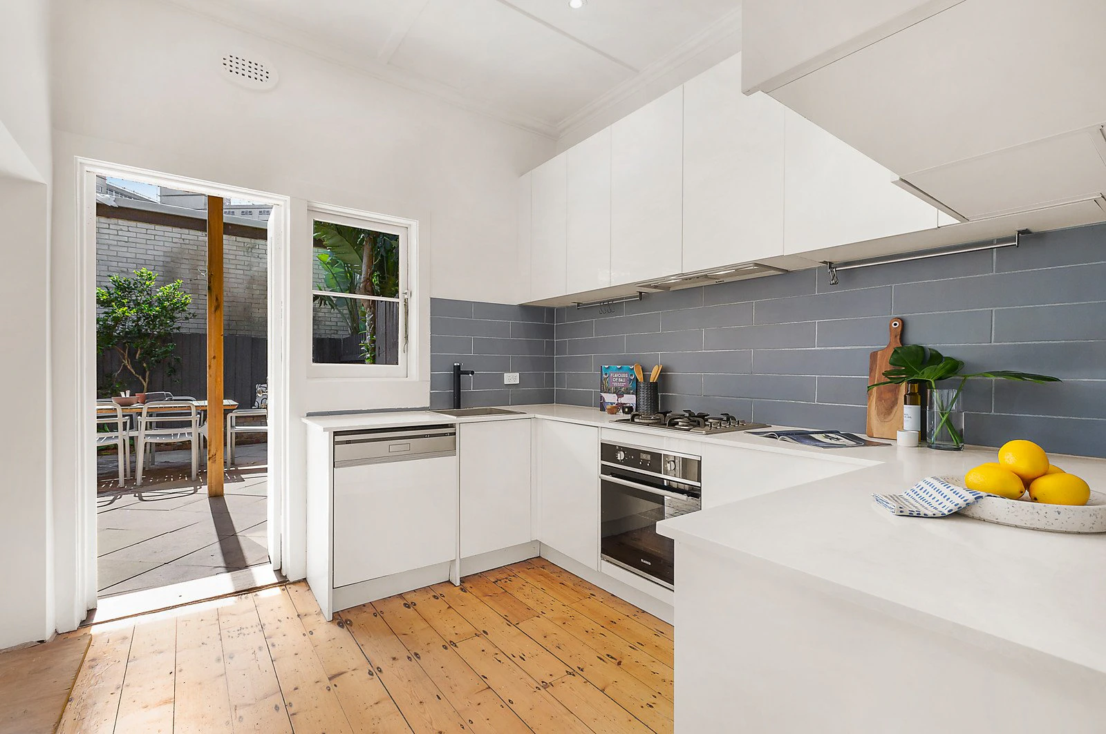 2/89 Chapel Street, St Kilda, VIC