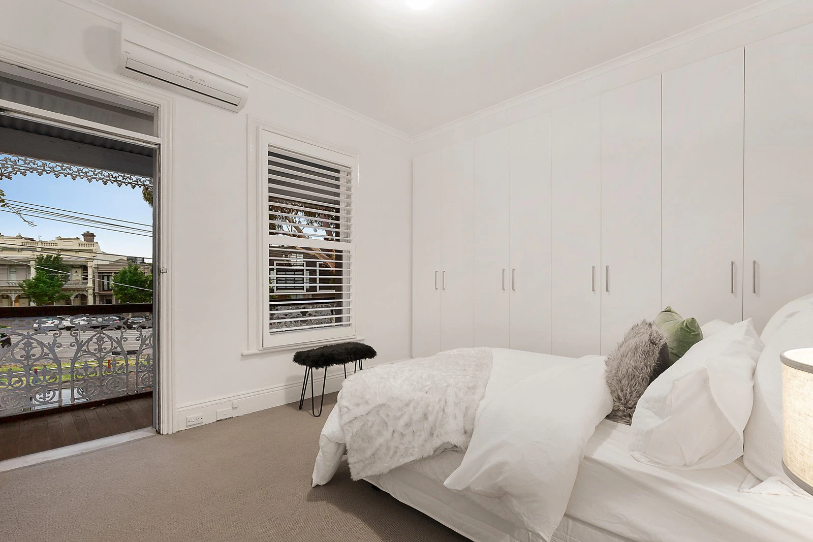 20 Howe Crescent, South Melbourne, VIC