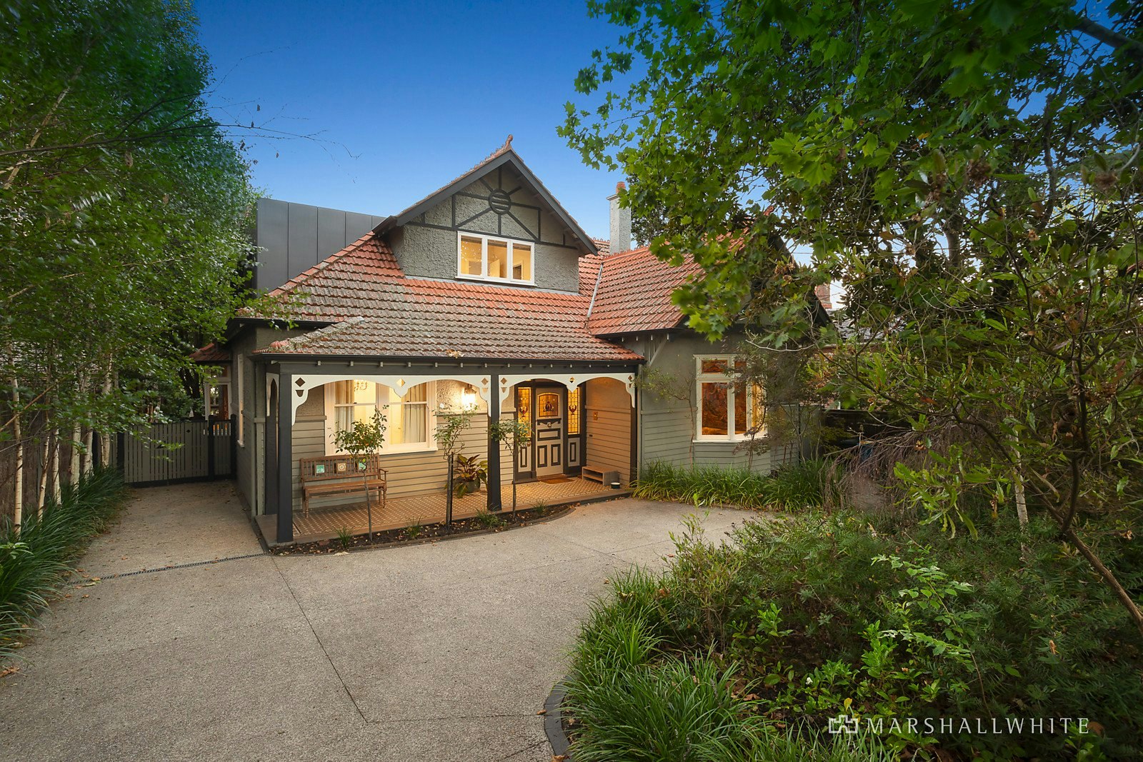 18 Victoria Avenue, Canterbury, VIC