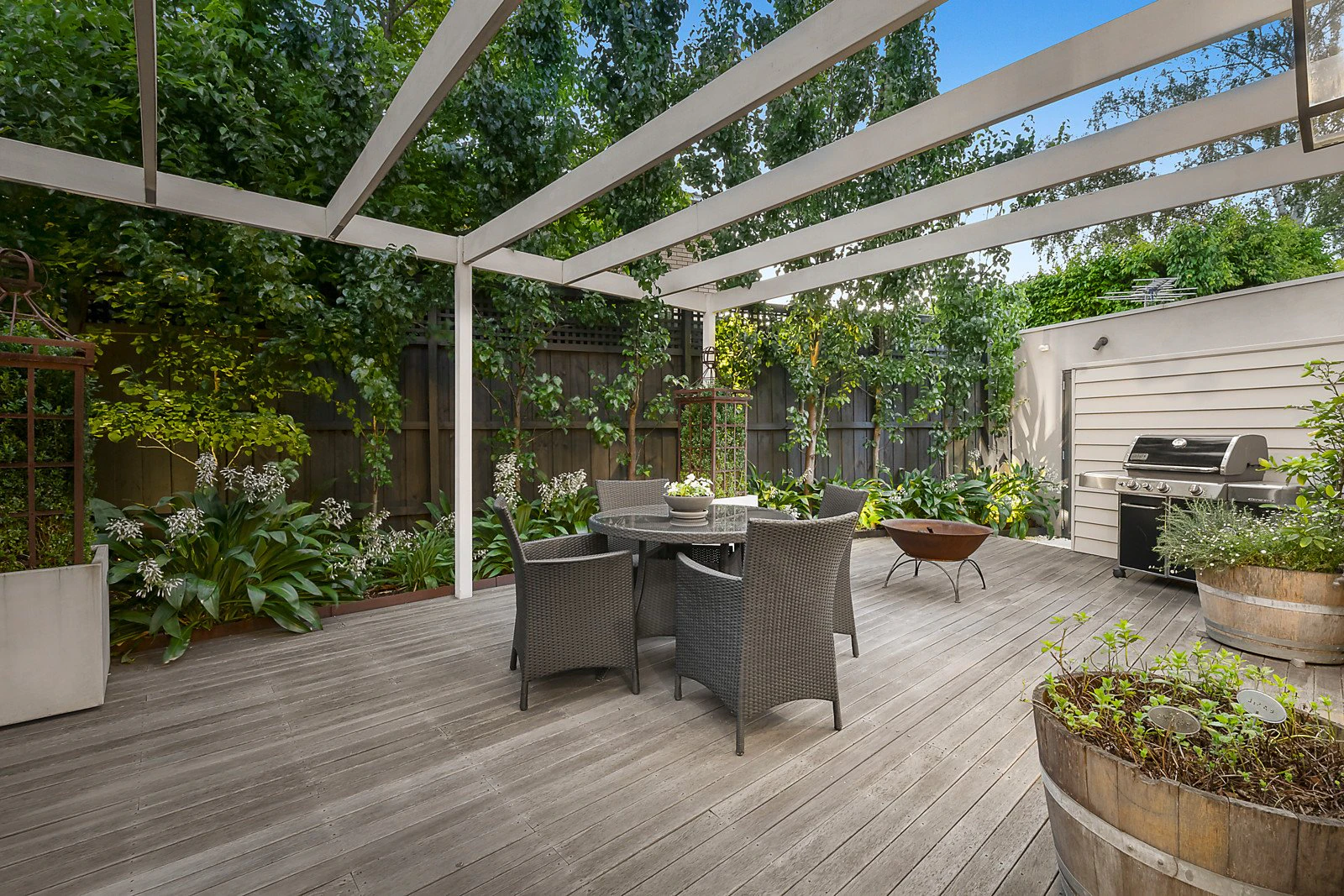 2/10 Wilton Vale Crescent, Malvern East, VIC