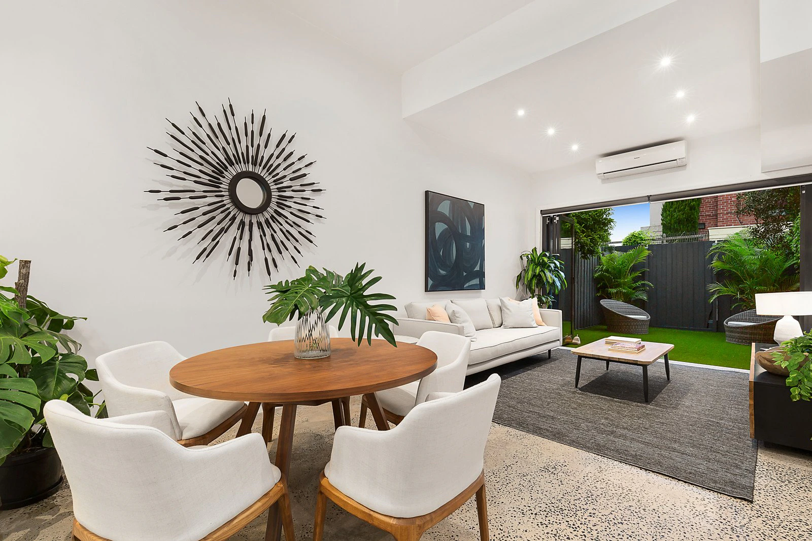 20 Howe Crescent, South Melbourne, VIC