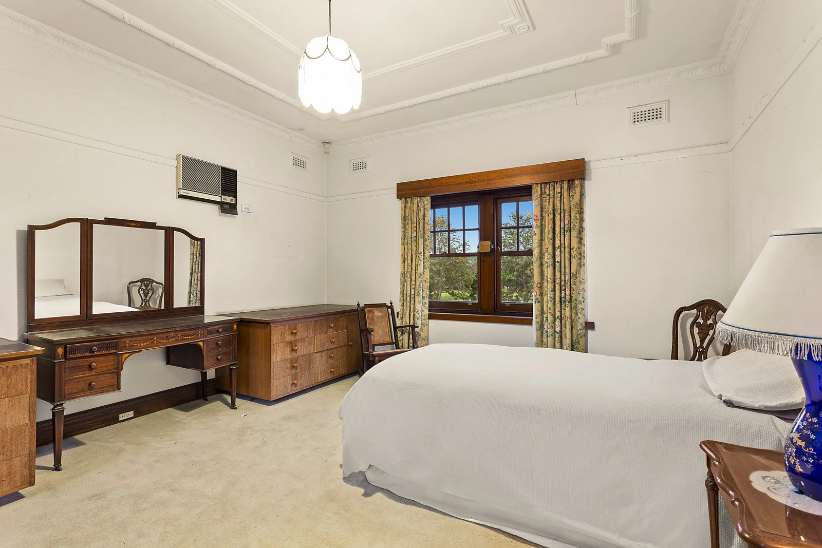 35 Talbot Crescent, Kooyong, VIC