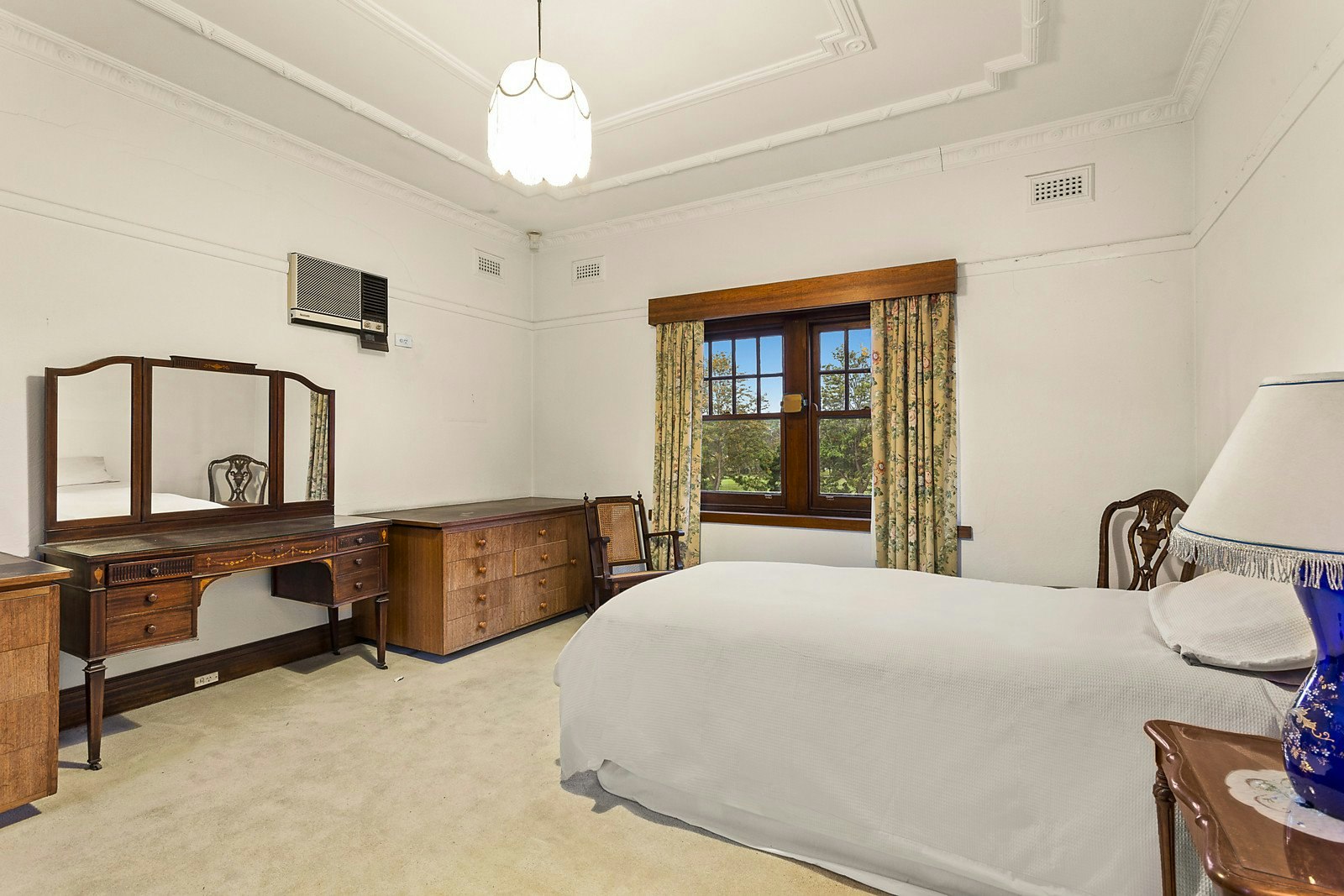 35 Talbot Crescent, Kooyong, VIC