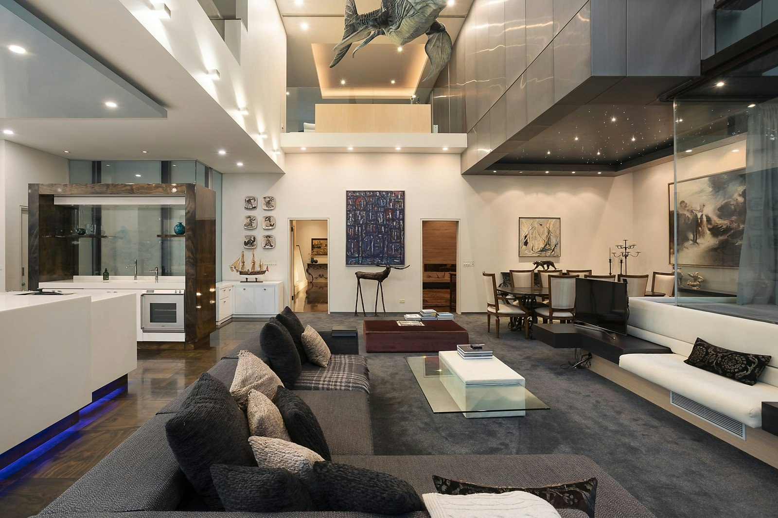 18 Victoria Avenue, Canterbury, VIC