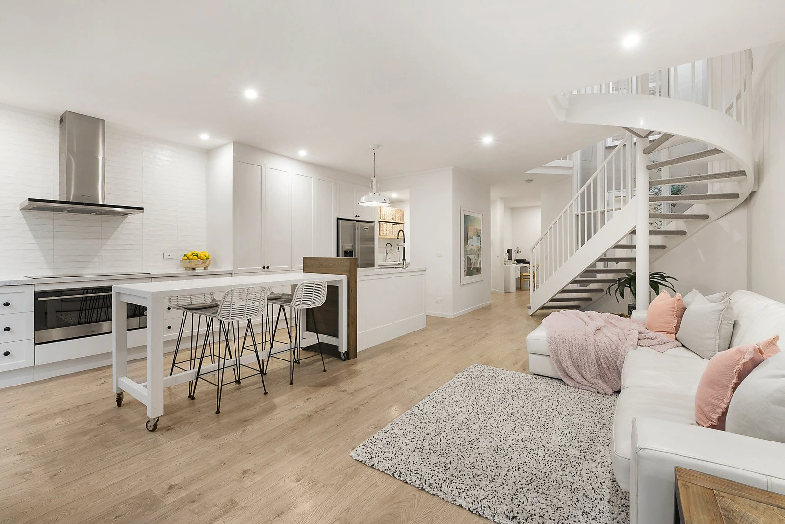 2/10 Wilton Vale Crescent, Malvern East, VIC