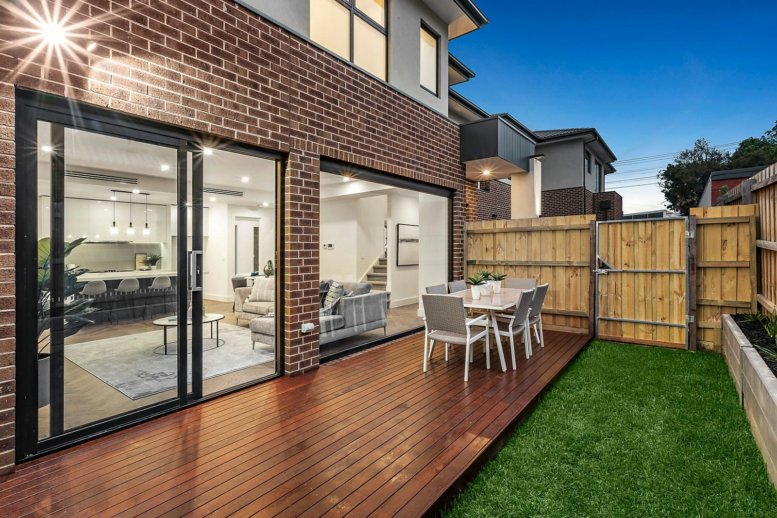 2/1088 Toorak Road, Camberwell, VIC