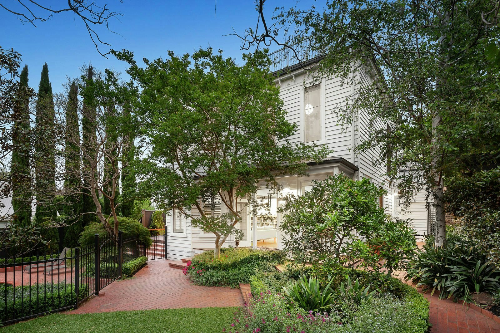 41 Suffolk Road, Surrey Hills, VIC