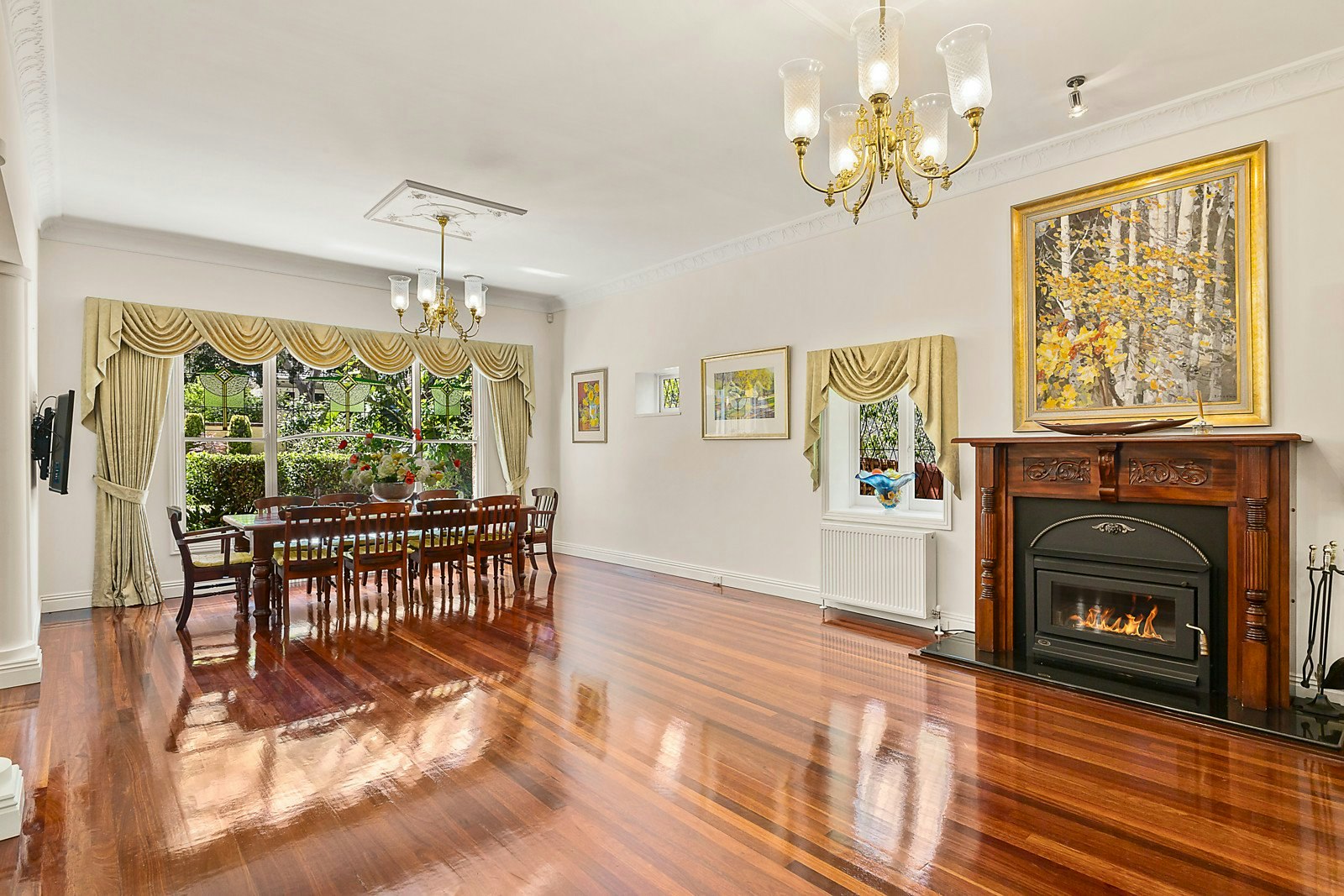 2 Pine Avenue, Camberwell, VIC