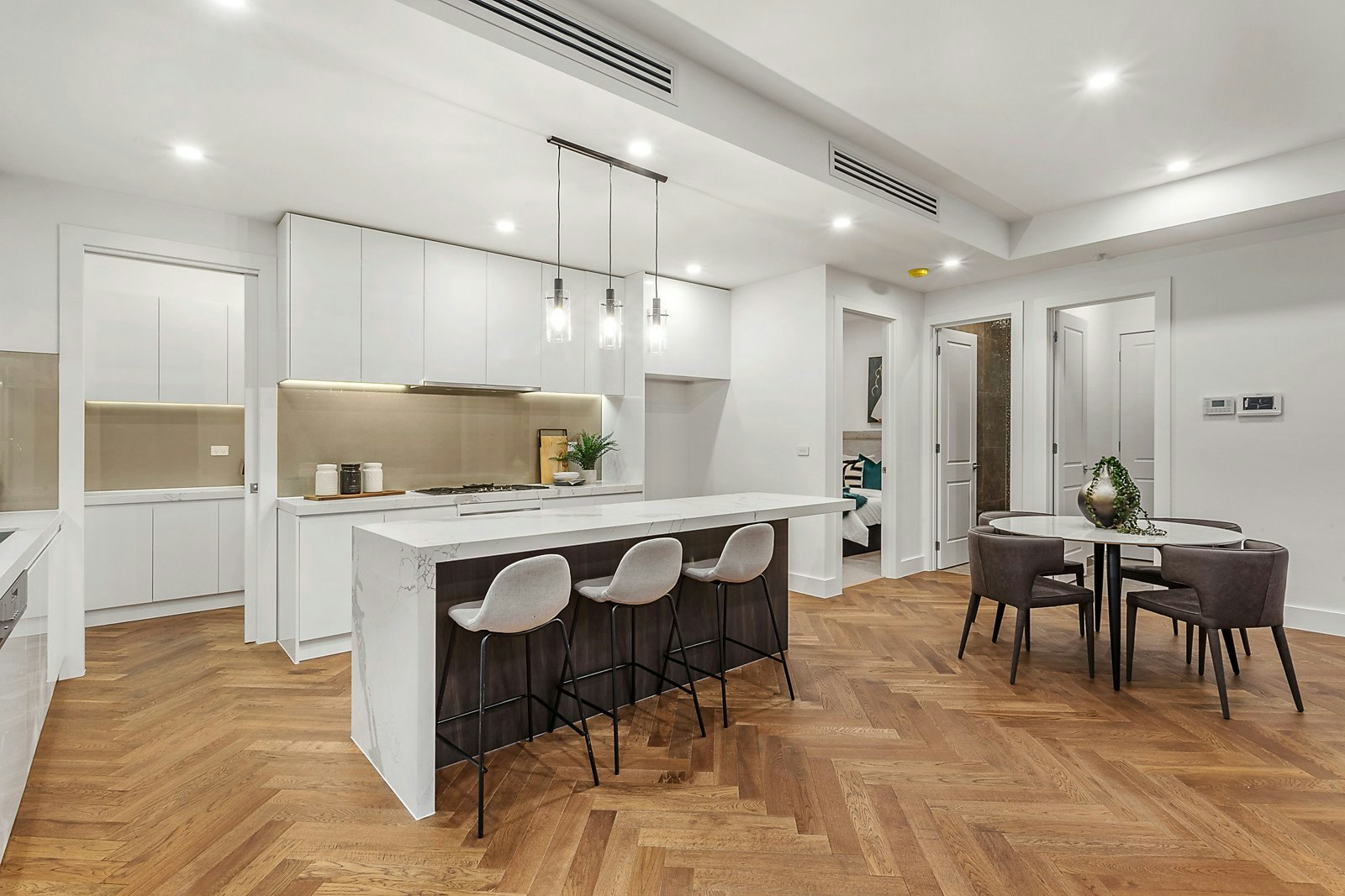 2/1088 Toorak Road, Camberwell, VIC