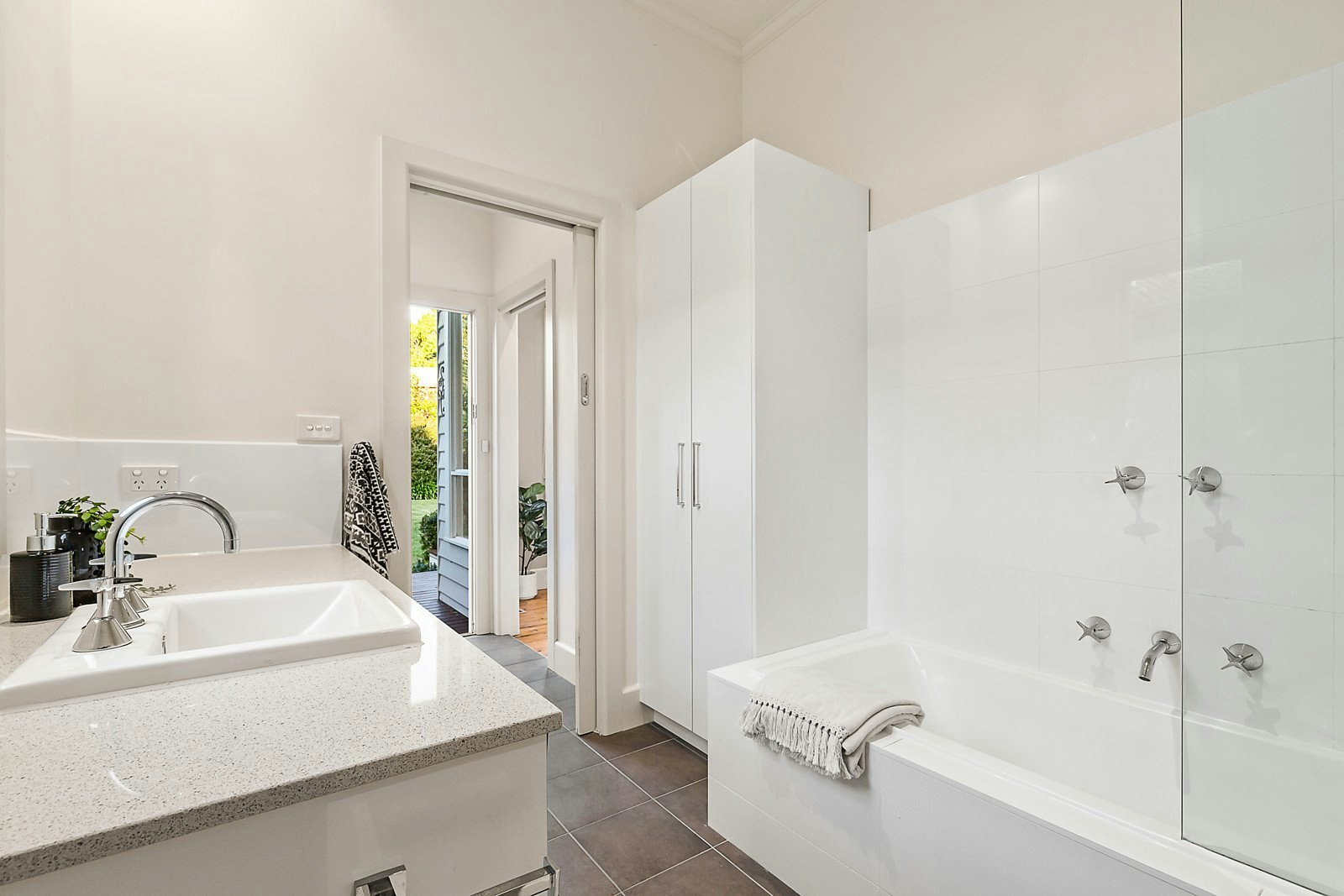 8 Avelin Street, Hampton, VIC