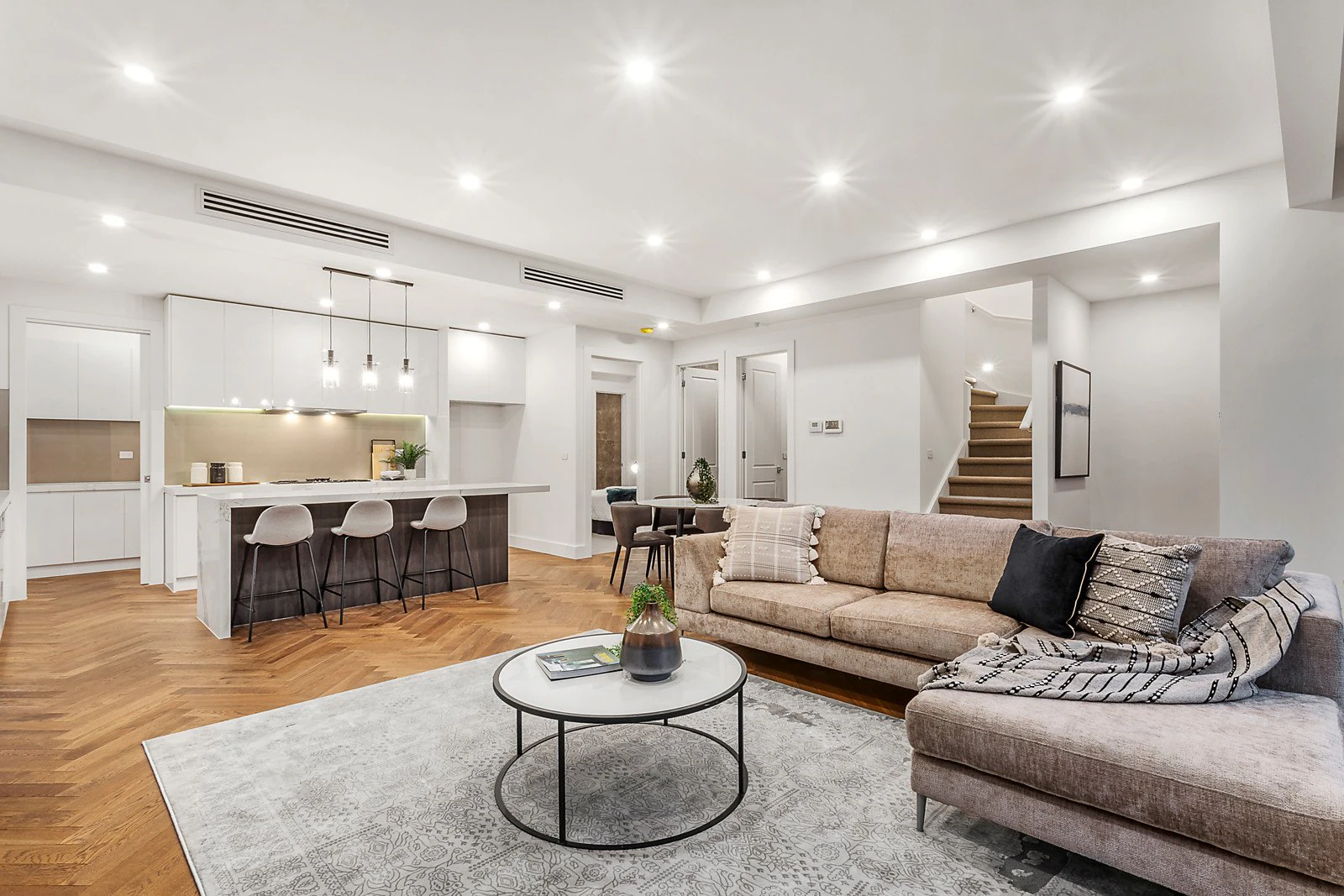 2/1088 Toorak Road, Camberwell, VIC