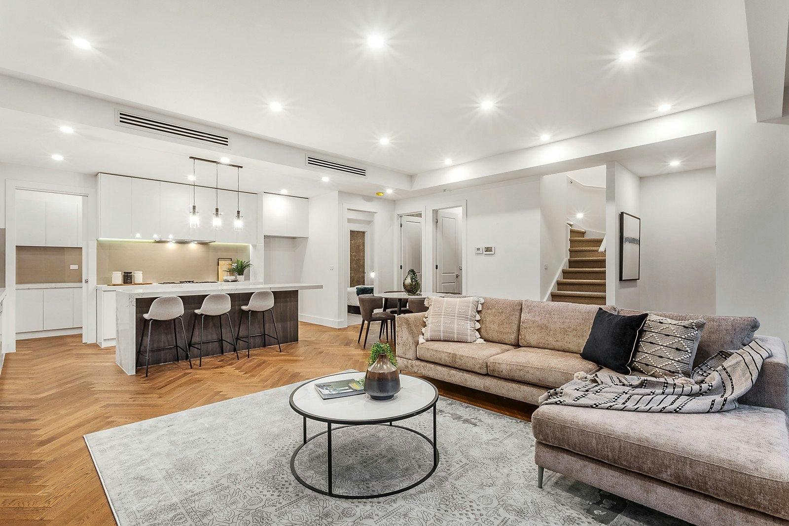 2/1088 Toorak Road, Camberwell, VIC