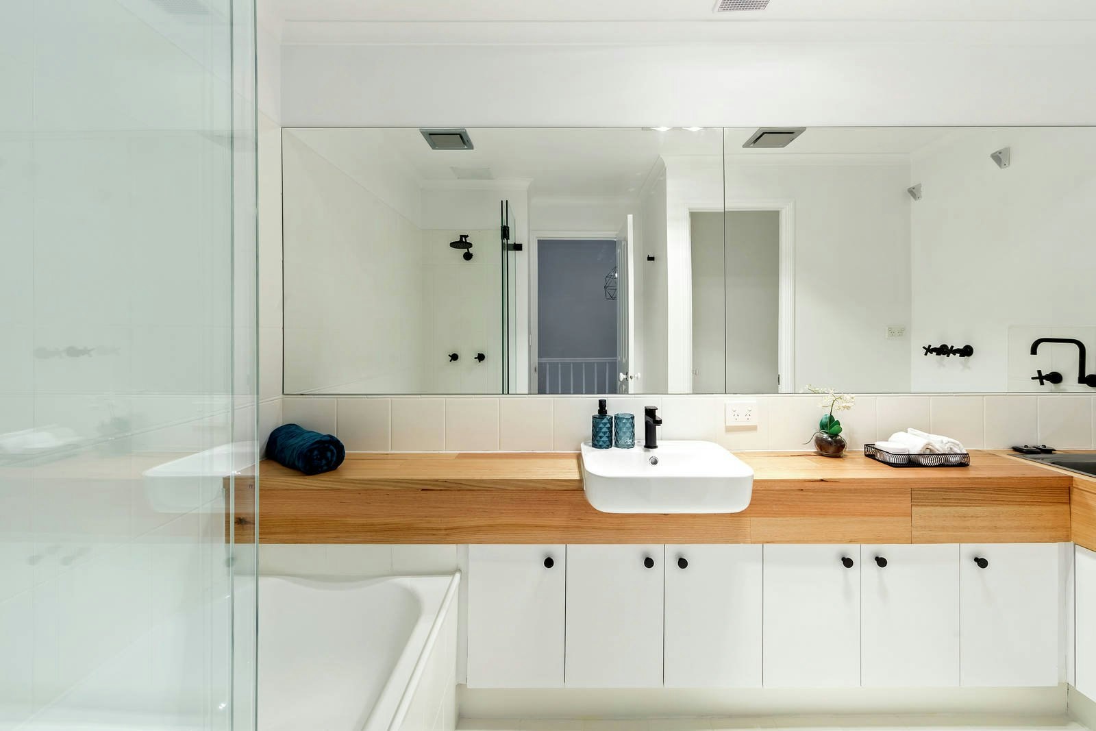 Residence 1/119-125 Wellington Street, St Kilda, VIC