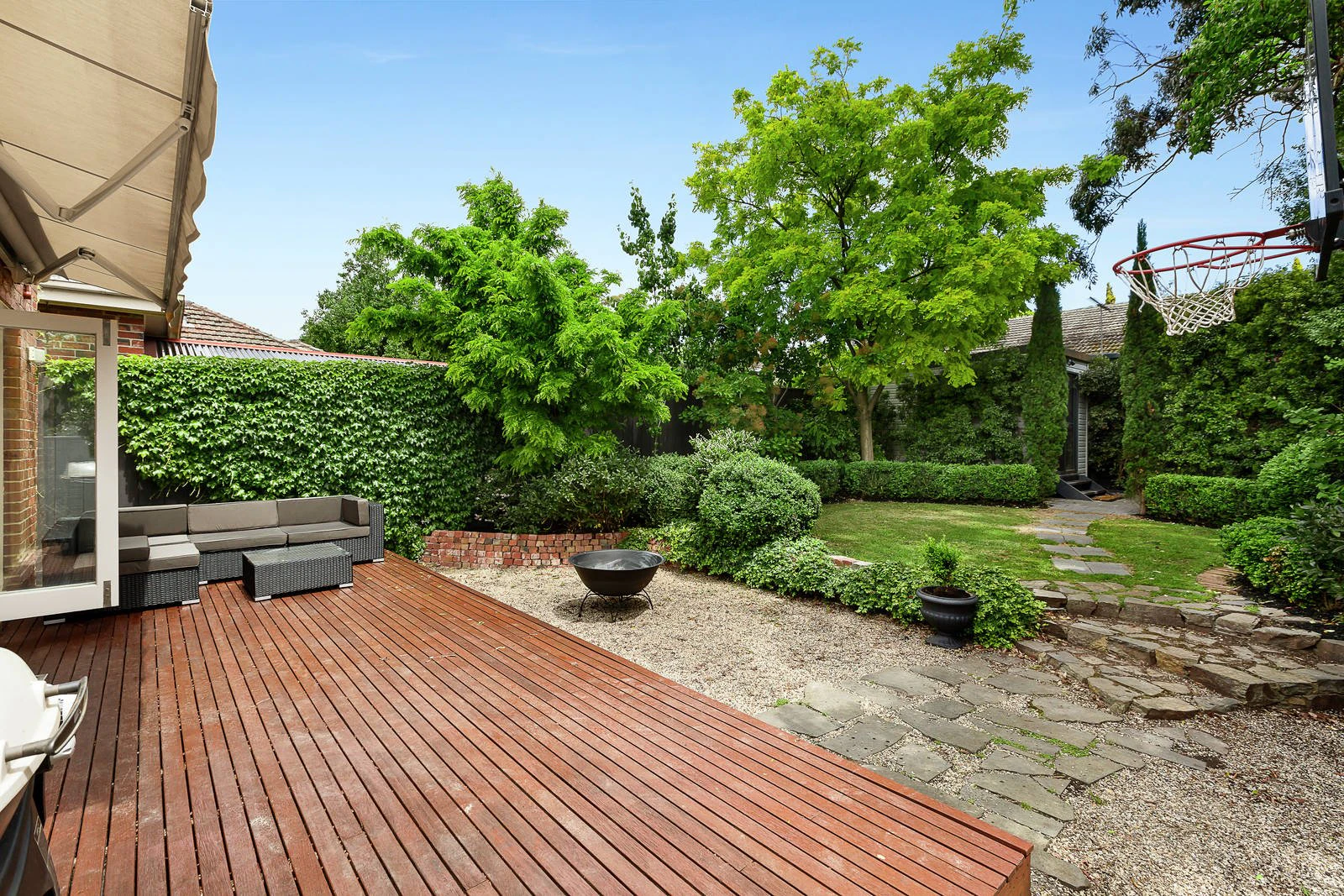 7 Woodlands Avenue, Kew East, VIC