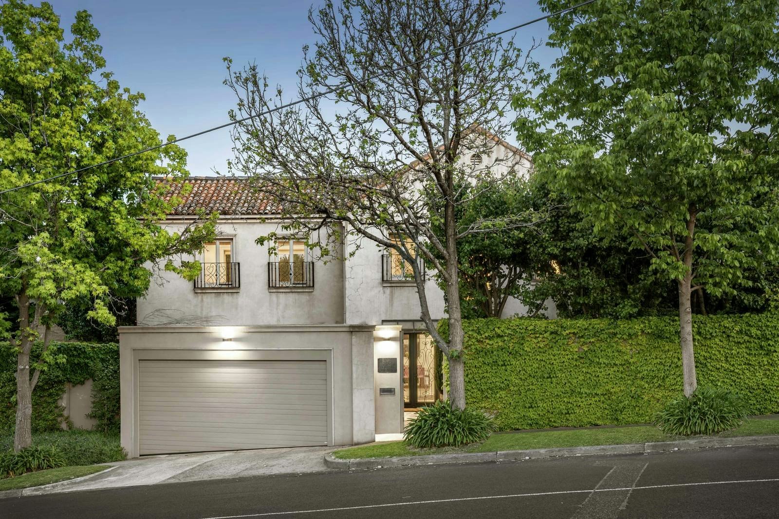 42 Verdant Avenue, Toorak, VIC