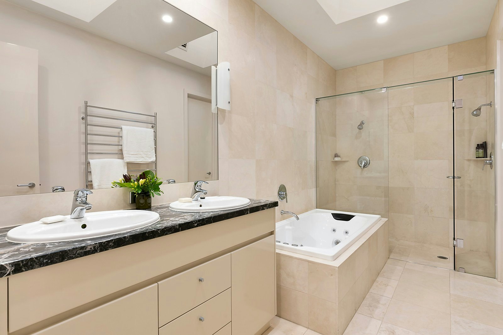 25 Fellows Street, Kew, VIC