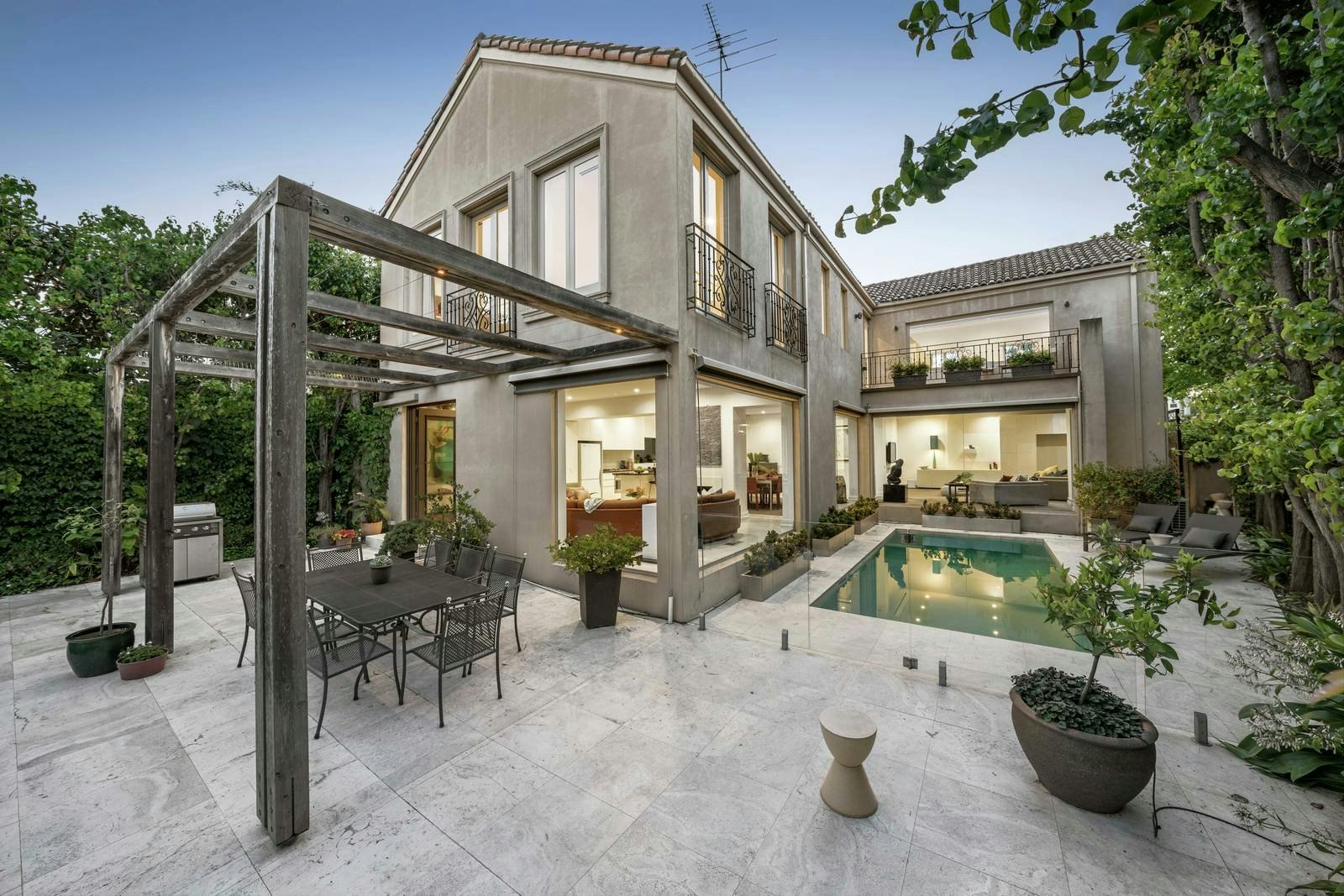 42 Verdant Avenue, Toorak, VIC