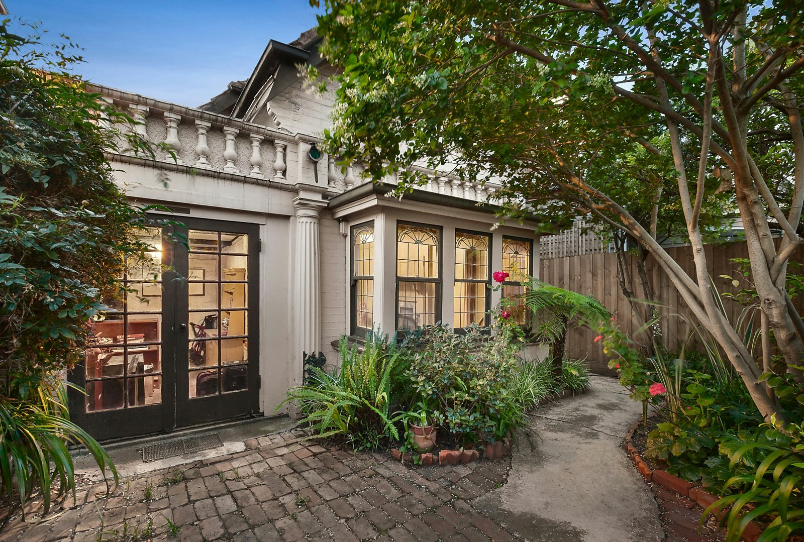 27 Mathoura Road, Toorak, VIC