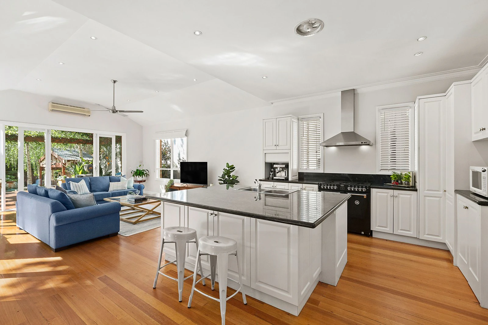 827 High Street, Kew East, VIC