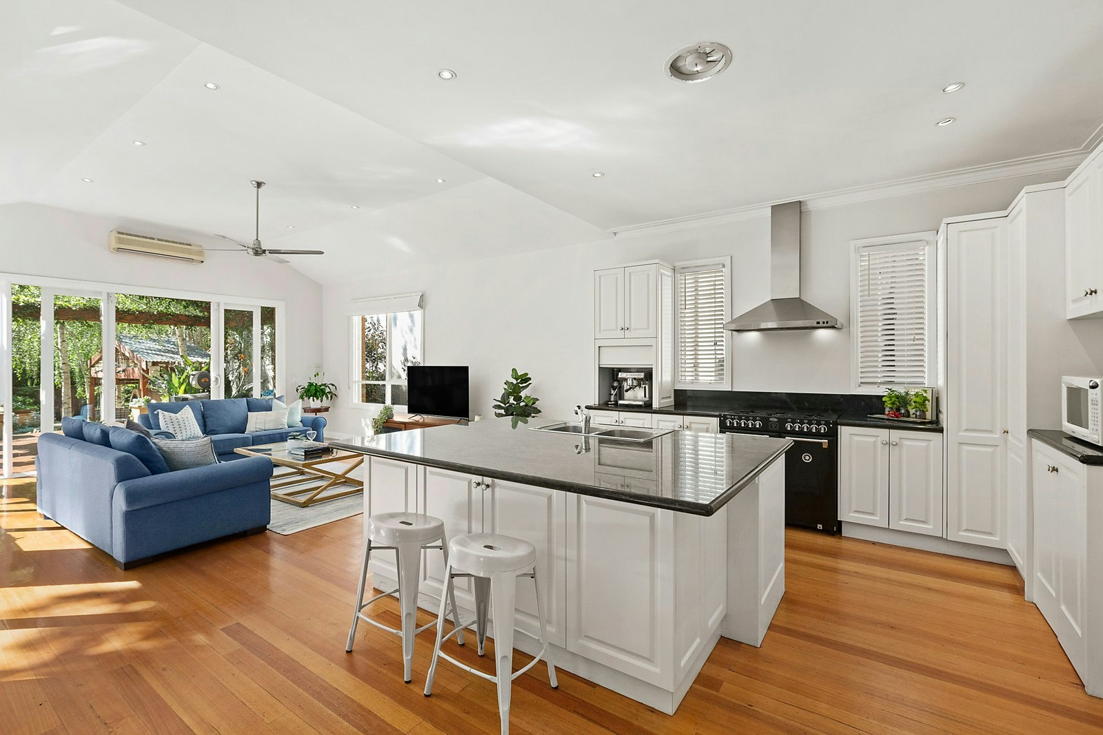 827 High Street, Kew East, VIC