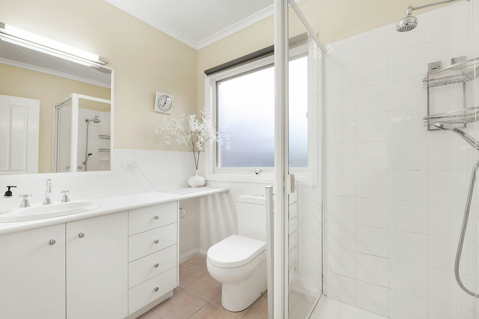 2/70 Raynes Park Road, Hampton, VIC