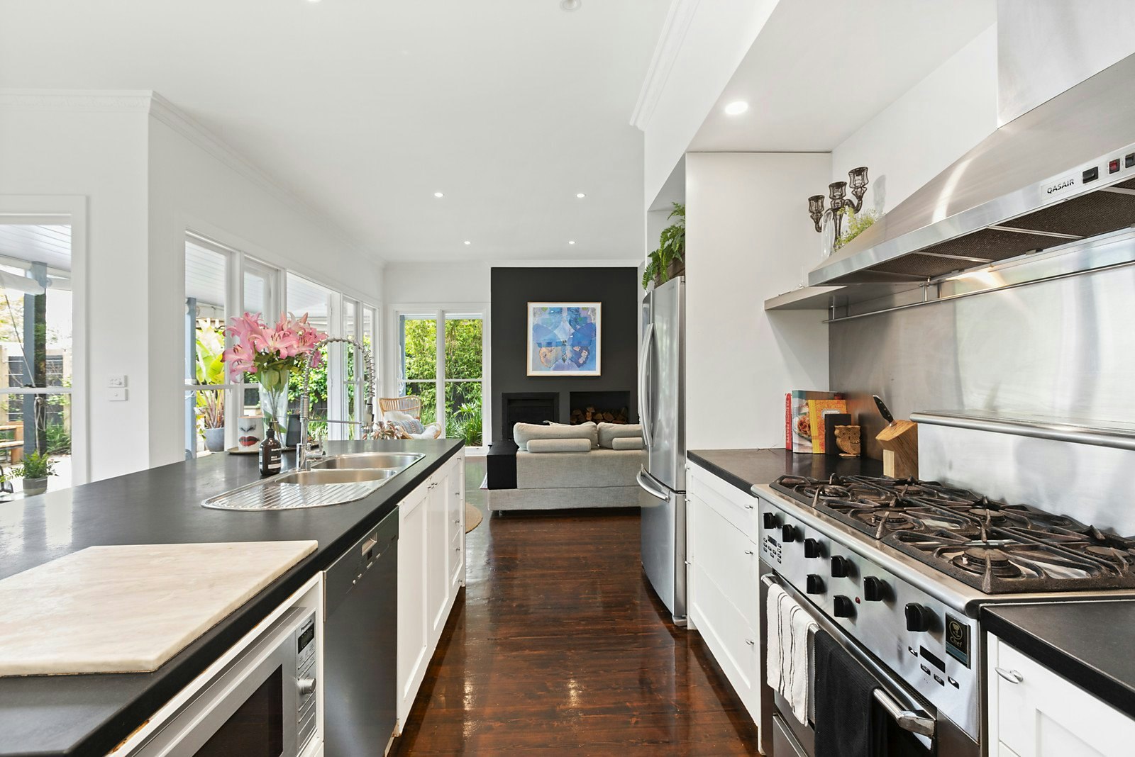 6 Kyarra Street, Hampton, VIC