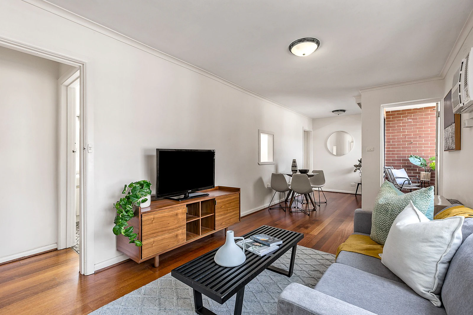 2/49 Ruskin Street, Elwood, VIC