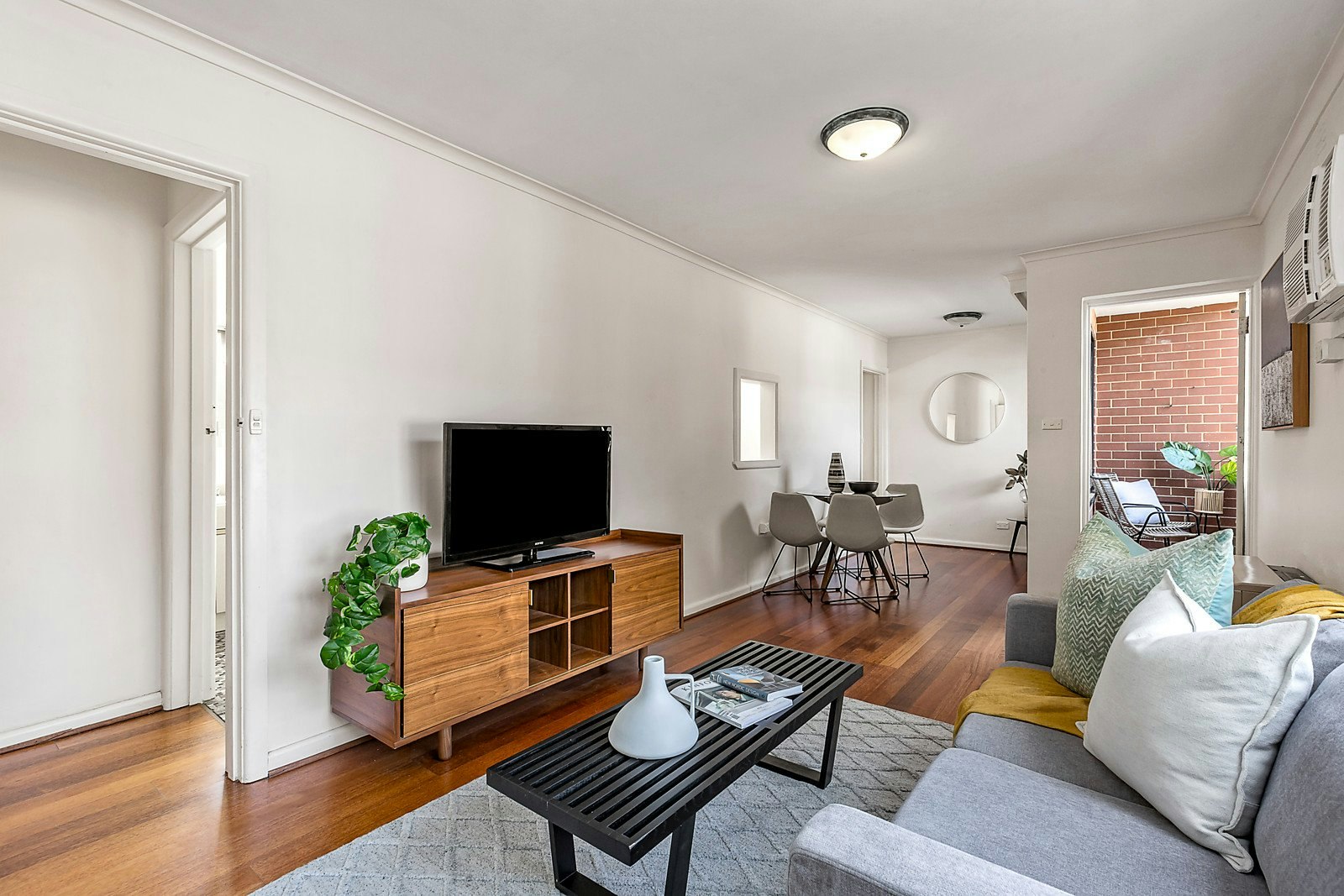 2/49 Ruskin Street, Elwood, VIC