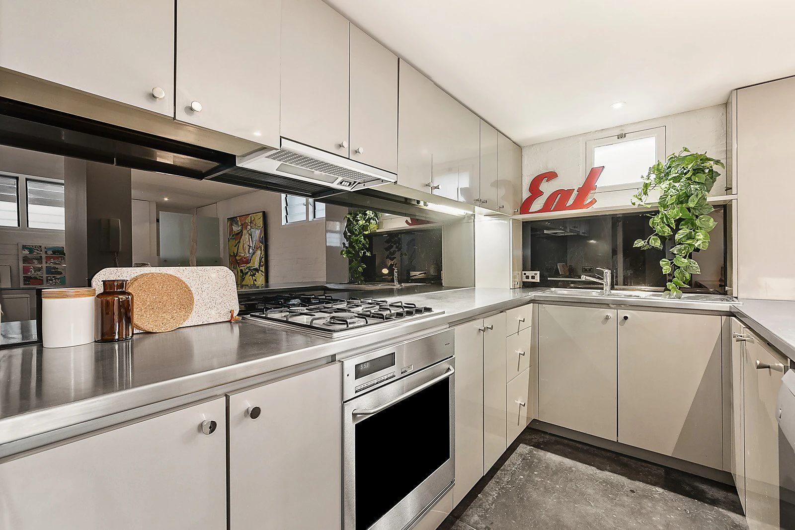 24 James Street, Windsor, VIC