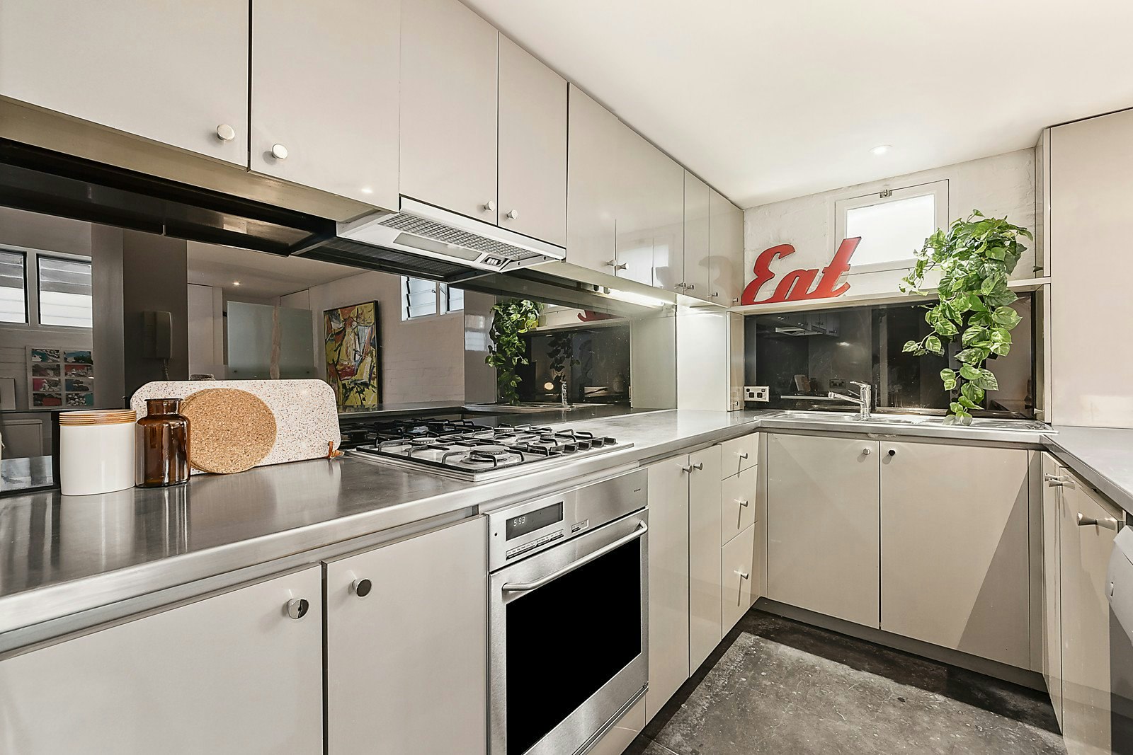 24 James Street, Windsor, VIC