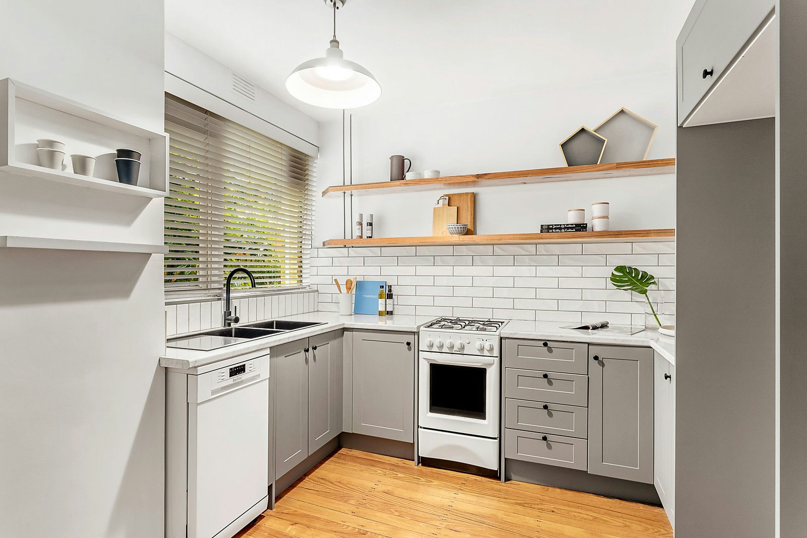 1/12 Bentley Street, Surrey Hills, VIC