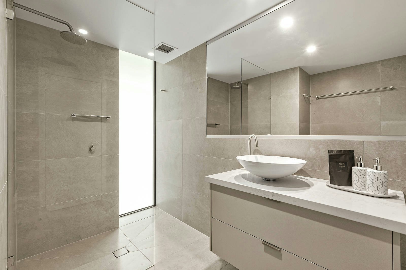 103/53 Chaucer Crescent, Canterbury, VIC