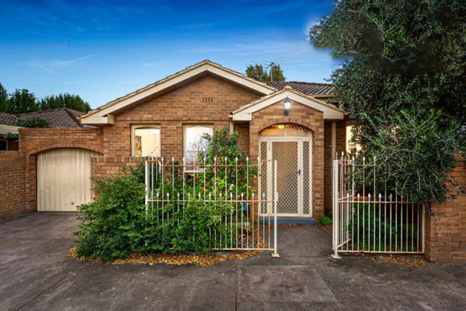 2/2 Windermere Crescent, Brighton, VIC