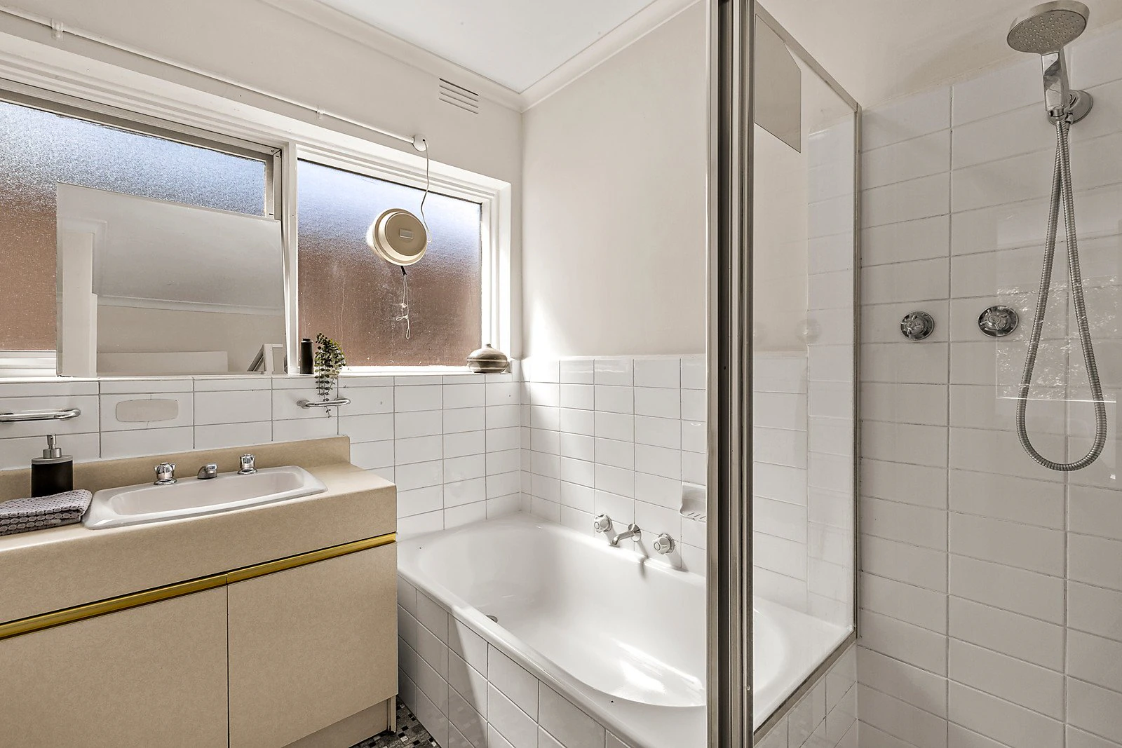 2/49 Ruskin Street, Elwood, VIC