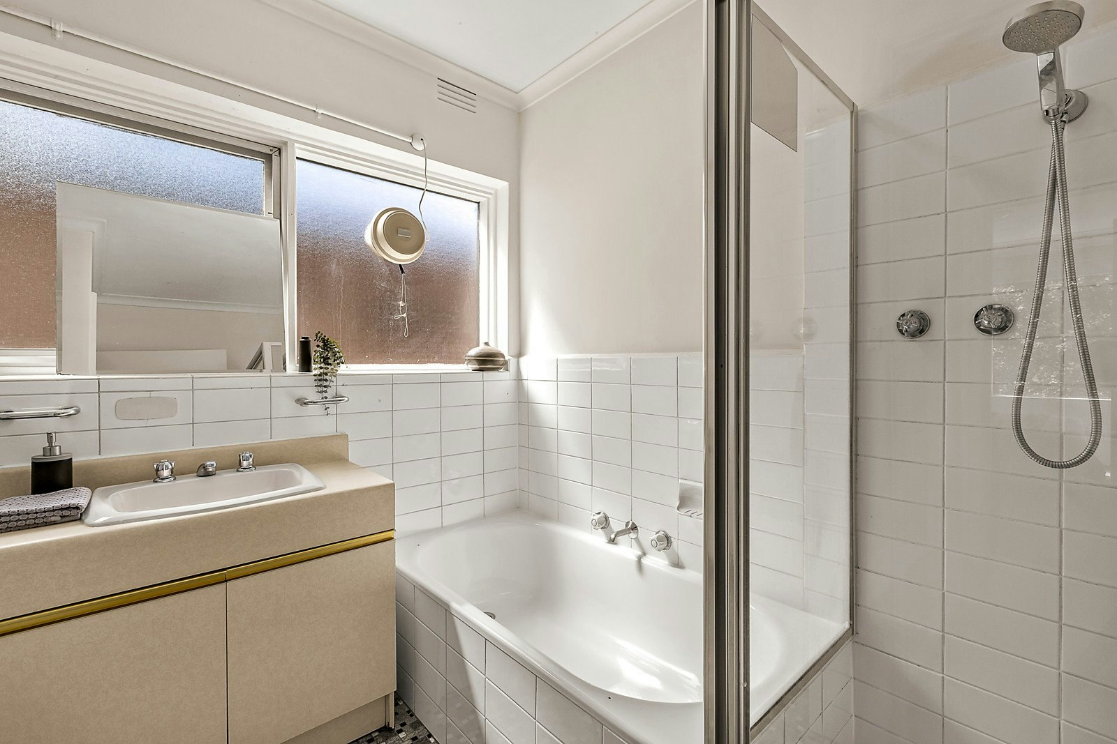 2/49 Ruskin Street, Elwood, VIC