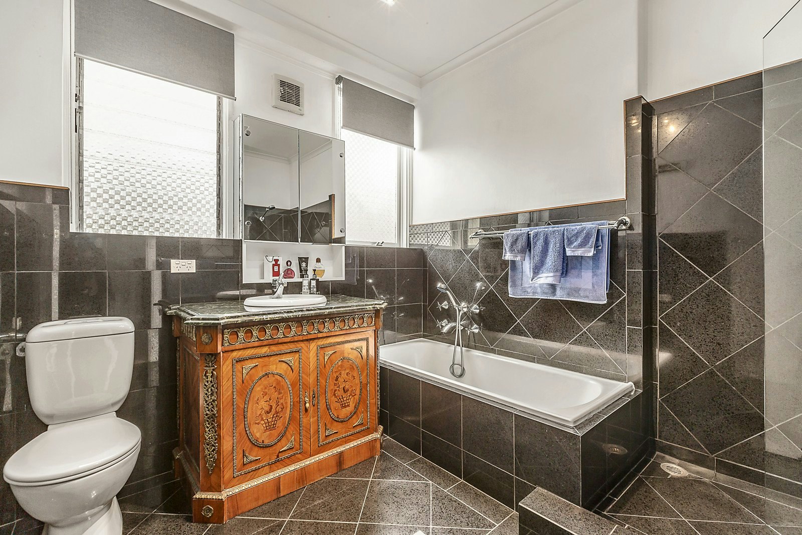 1/643-645 Toorak Road, Toorak, VIC