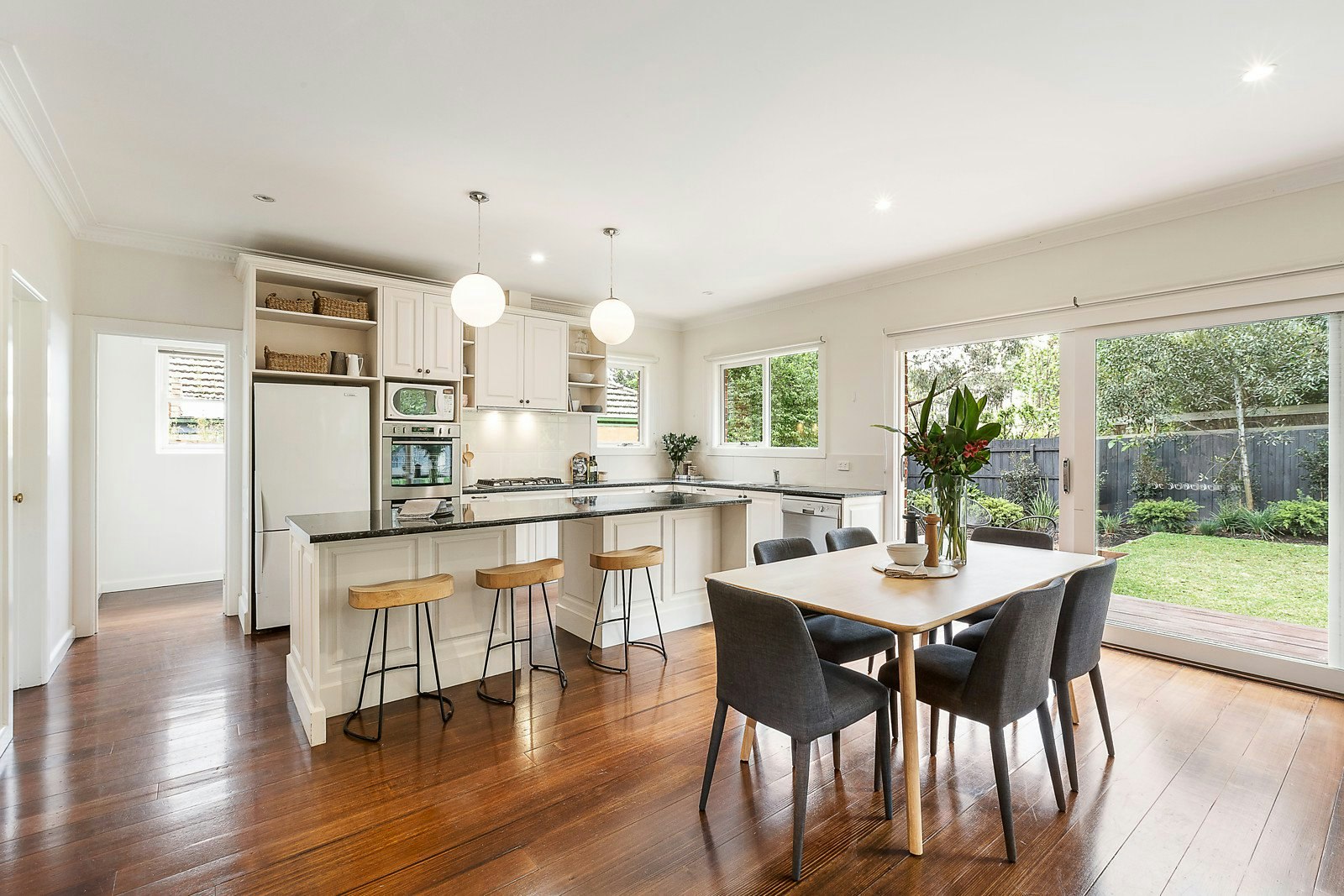 34 Dent Street, Glen Iris, VIC