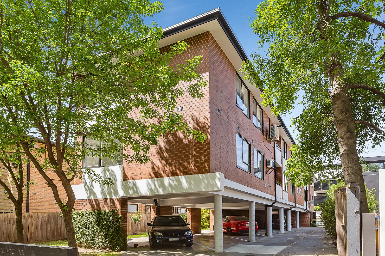 2/49 Ruskin Street, Elwood, VIC