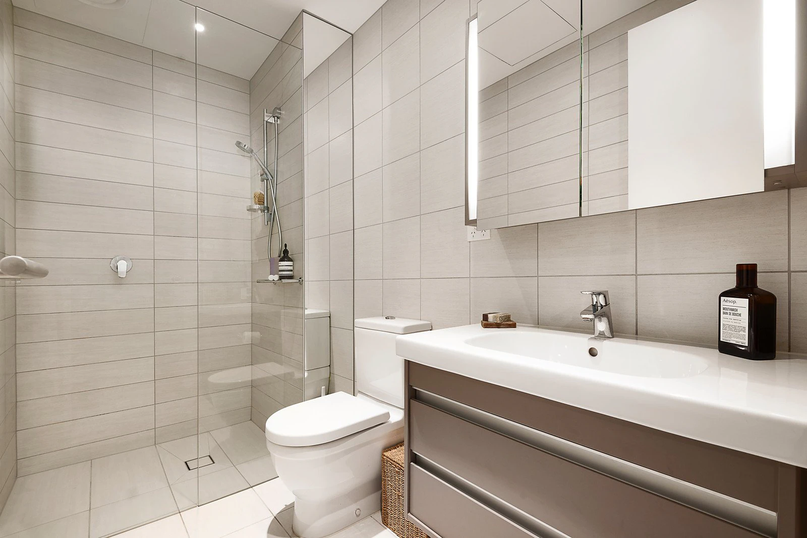 109/40 Beach Street, Port Melbourne, VIC