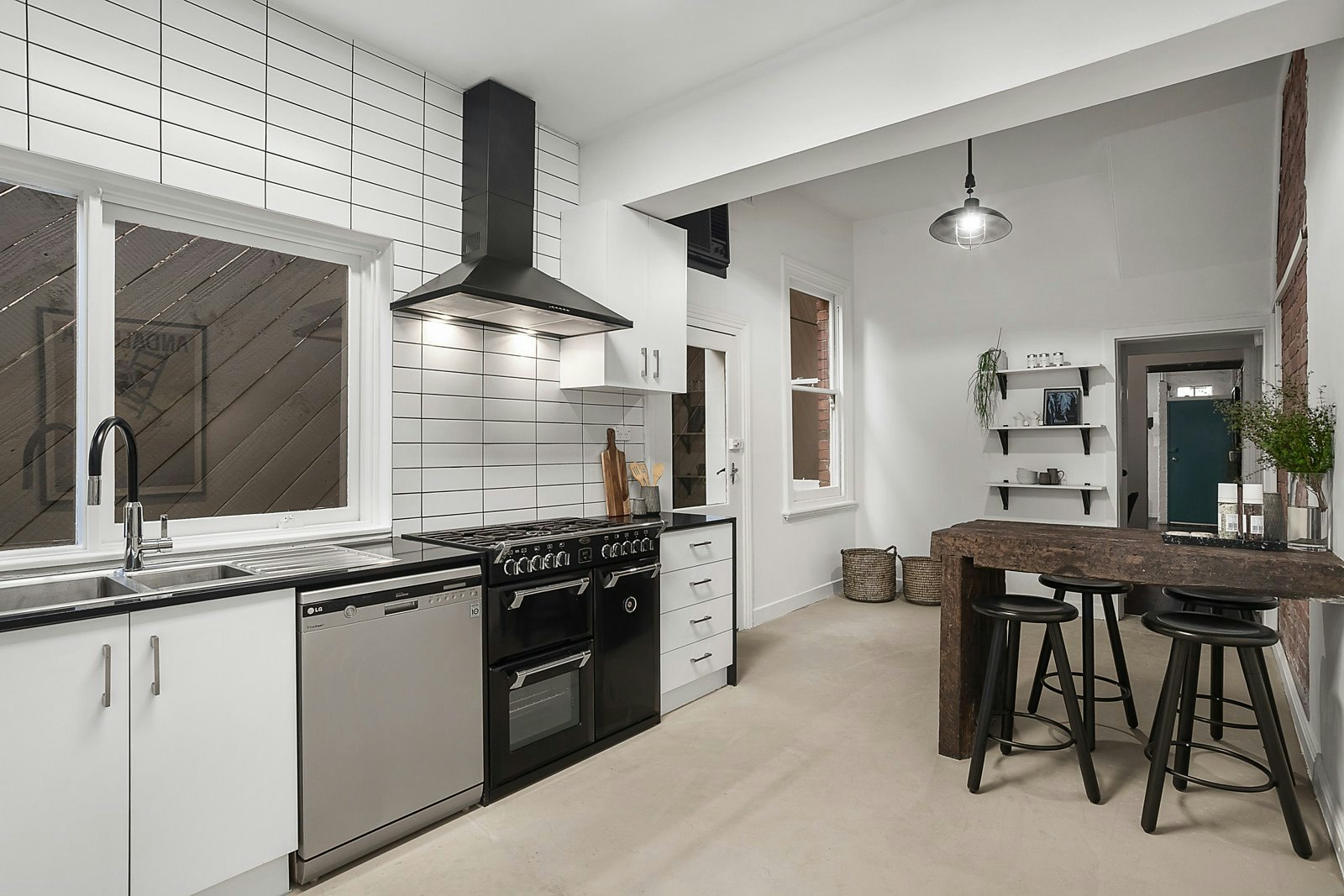 6 Mcilwrick Street, Windsor, VIC