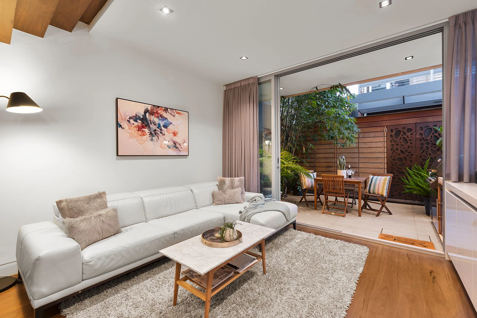 16 Withers Street, Albert Park, VIC
