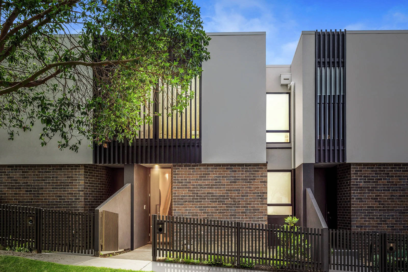 2/44a Banool Road, Surrey Hills, VIC