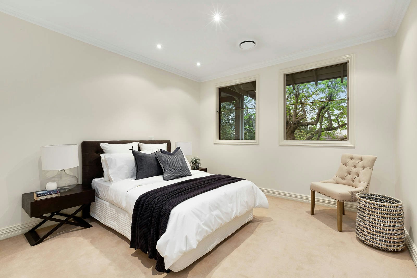 1/10 Tollington Avenue, Malvern East, VIC