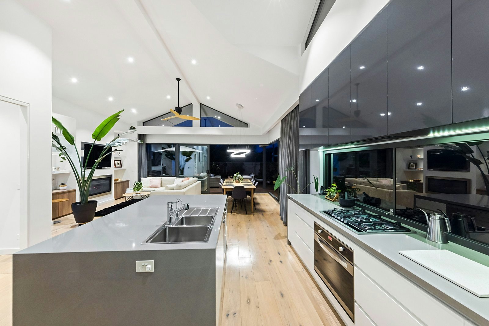 28 Beatty Parade, Mornington, VIC